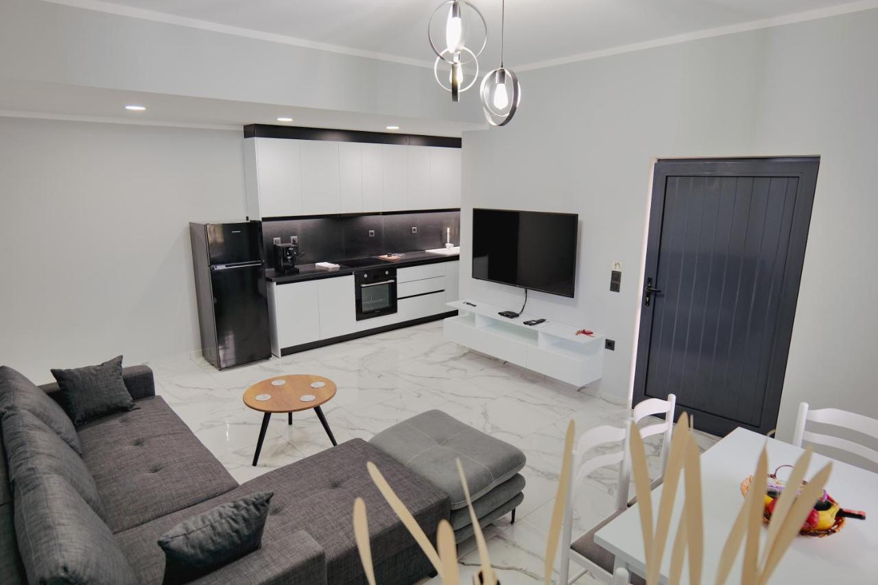 Ferienwohnung Iphigenia Luxury Flat Sarandë Exterior foto