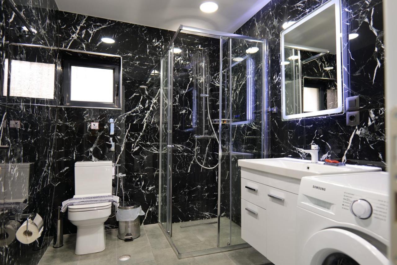 Ferienwohnung Iphigenia Luxury Flat Sarandë Exterior foto