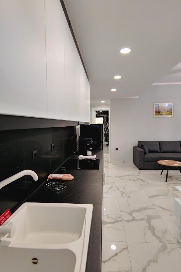 Ferienwohnung Iphigenia Luxury Flat Sarandë Exterior foto