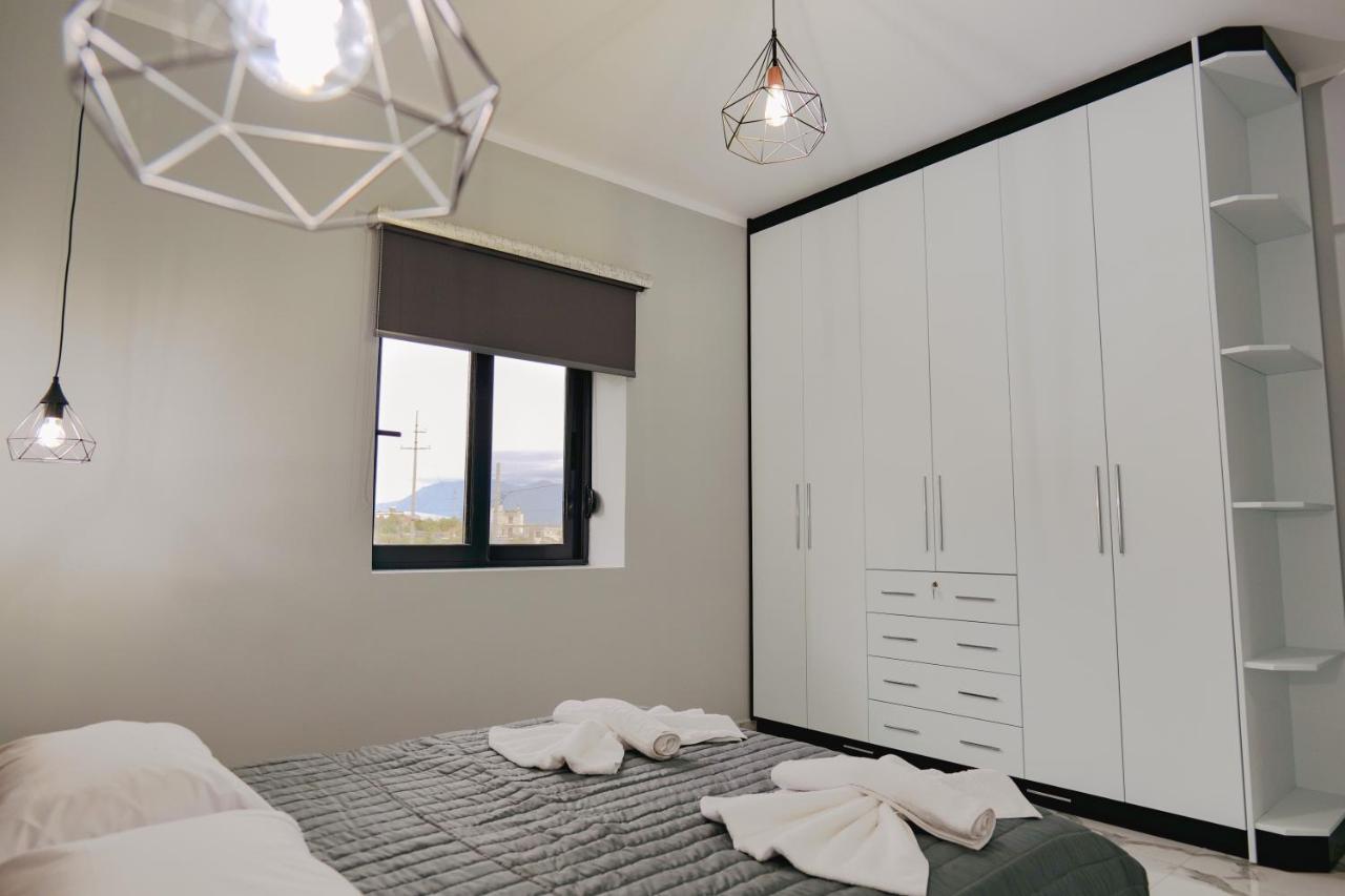 Ferienwohnung Iphigenia Luxury Flat Sarandë Exterior foto