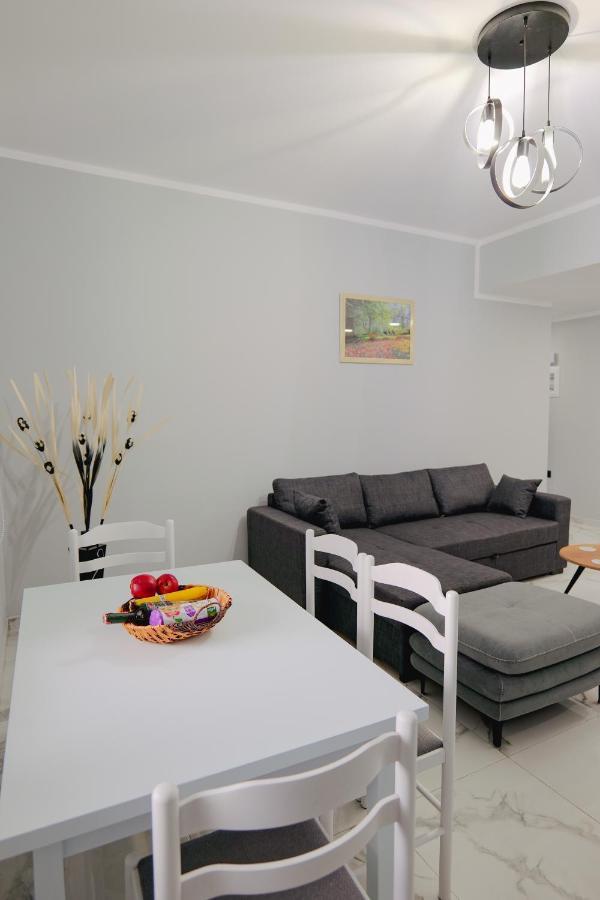 Ferienwohnung Iphigenia Luxury Flat Sarandë Exterior foto