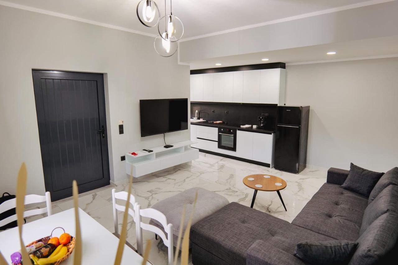 Ferienwohnung Iphigenia Luxury Flat Sarandë Exterior foto